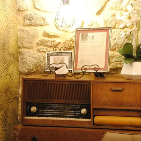Roquino Hotel