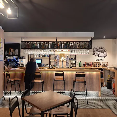 Roquino 2* קלדס דה רייס