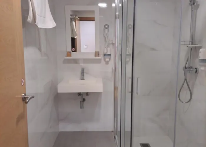 Roquino 2* קלדס דה רייס