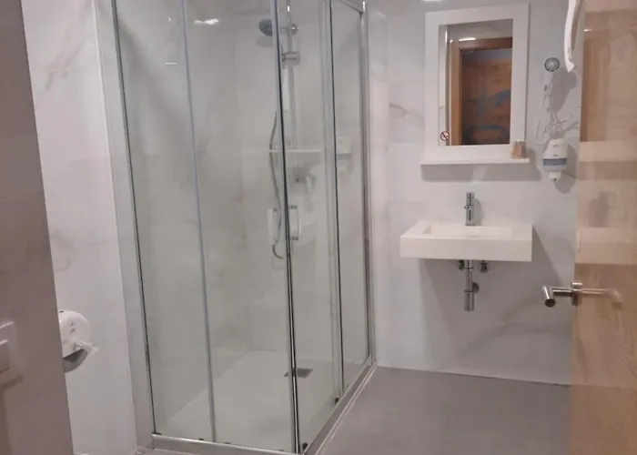 Roquino 2* קלדס דה רייס